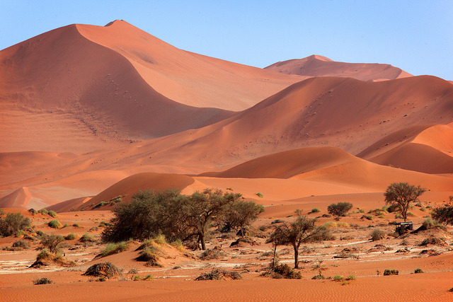 by hiro008 on Flickr.Red sand dunes in Sossusvlei, Namib Desert, Namib-Naukluft National Park, Namibia.