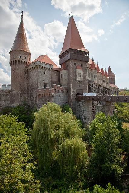 Castelul Huniazilor  in the transylvanian city of Hunedoara, Romania. In 2007 the castle played host to the British paranormal television program Most Haunted Live! for a three-night...