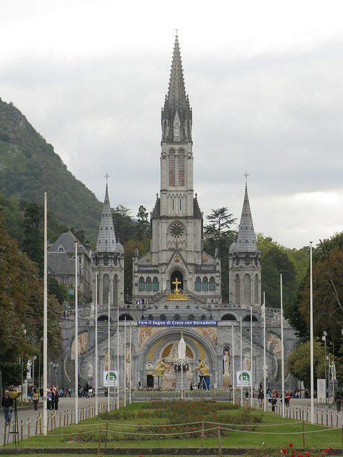 Basilique Notre-Dame-du-Rosaire, Lourdes, France